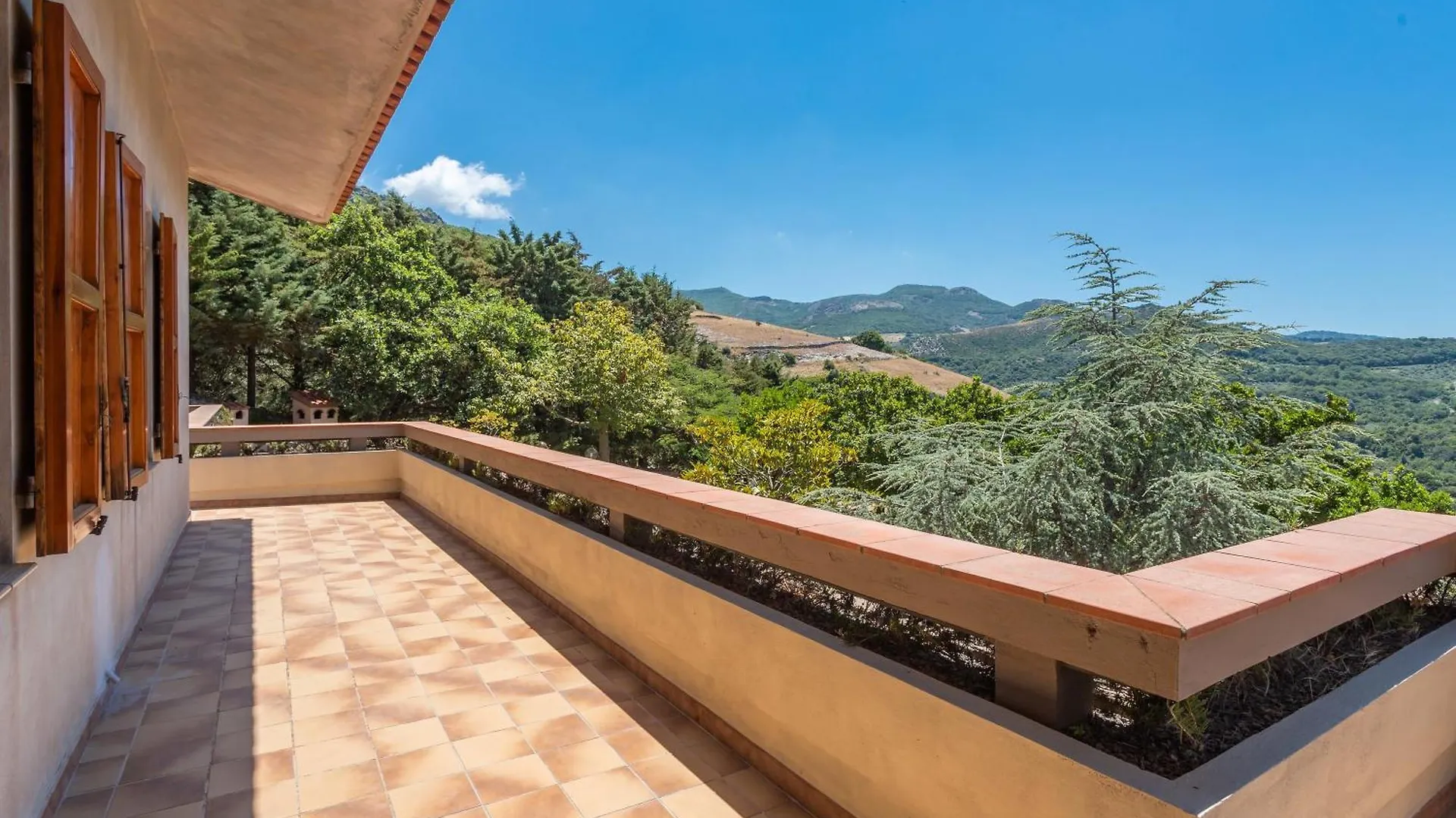 Meravigliosa Villa In Collina Scano Montiferro 펜션